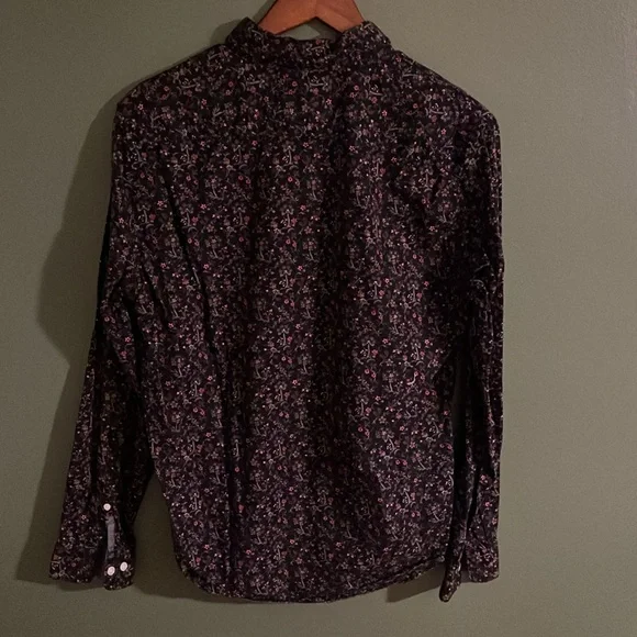 Express - M - Slim Soft Wash Floral Long Sleeve Button Down - Picture 9 of 9